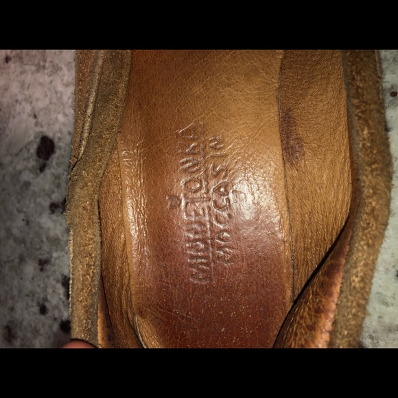 Minnetonka Real Leather Moccasin - Picture 3 of 3